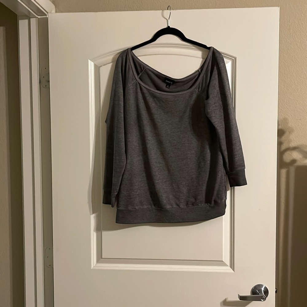 Torrid off the shoulder shirt excellent condition size 0